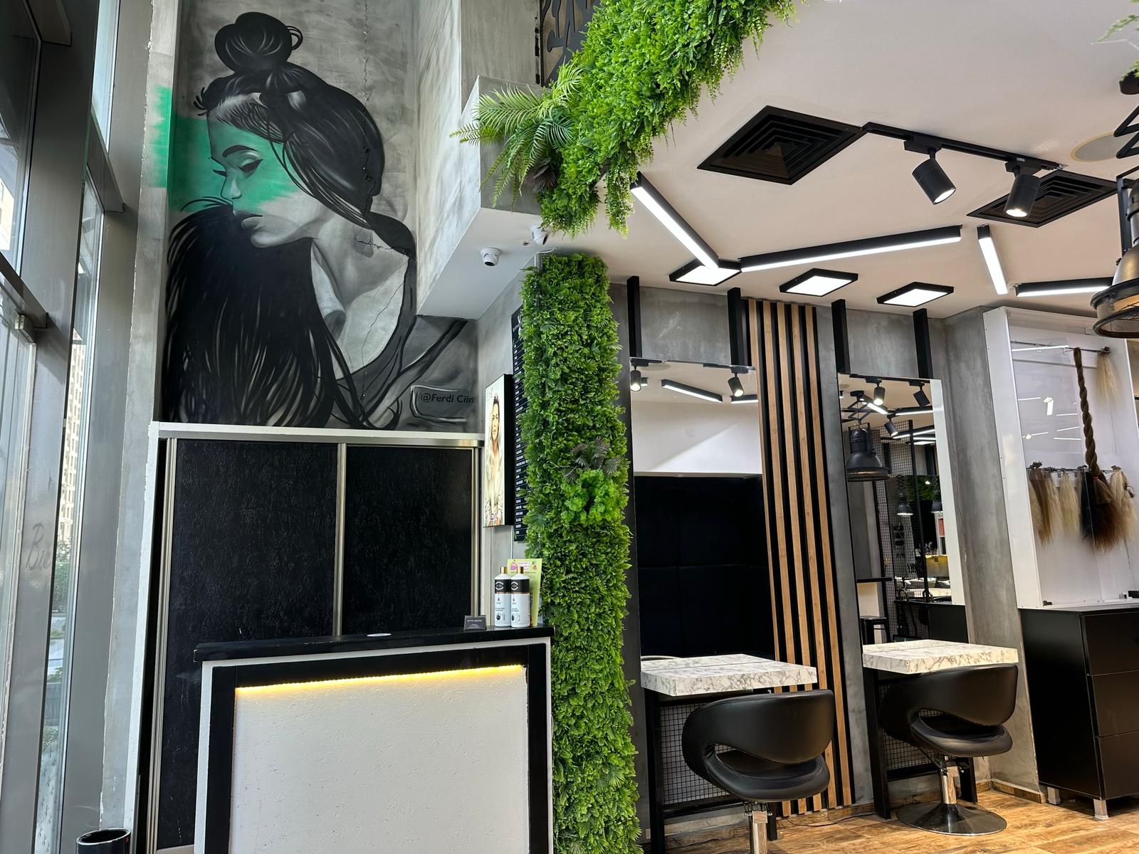 Şafak Sertel Hair Studio iç mekan